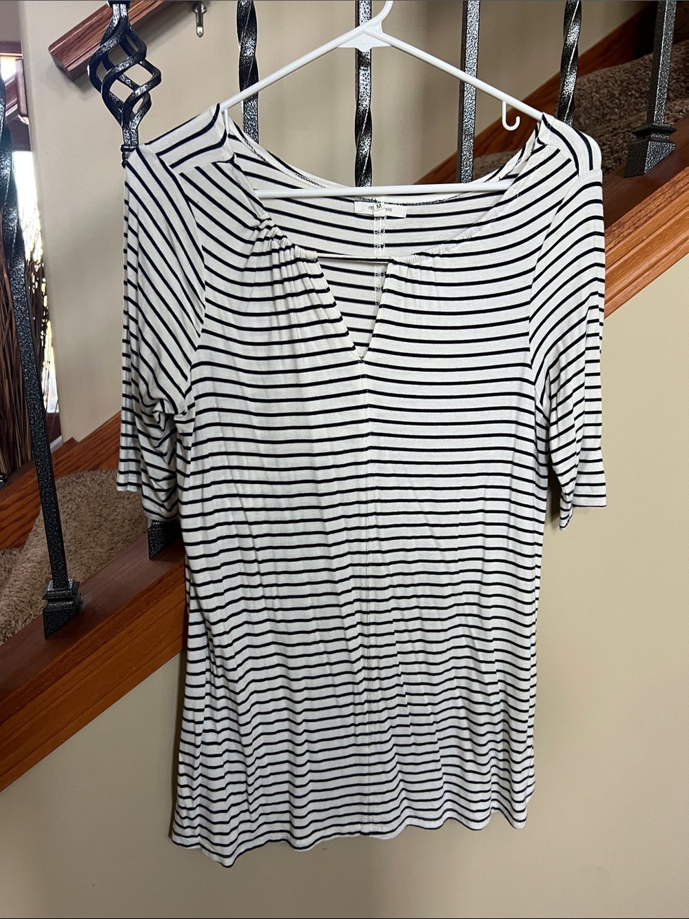 Striped Scoop Neck Women’s Top - Navy & White